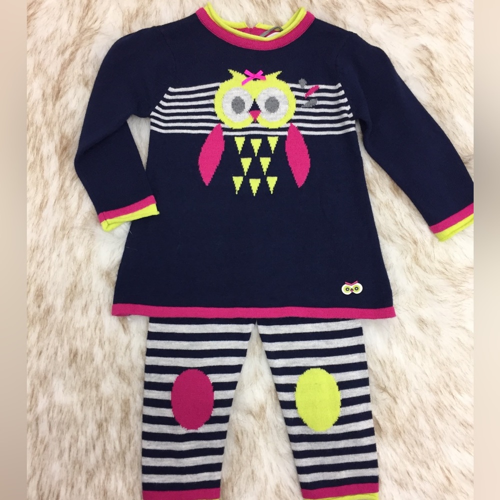 Two piece sweater set.